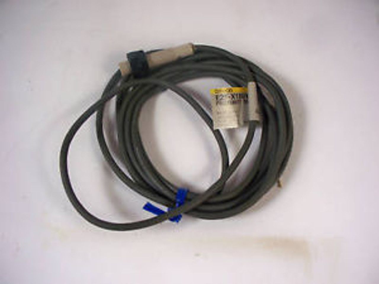 Omron Inductive Proximity Switch 2 Wire 2M Cable E2F-X1R5Y1 USED