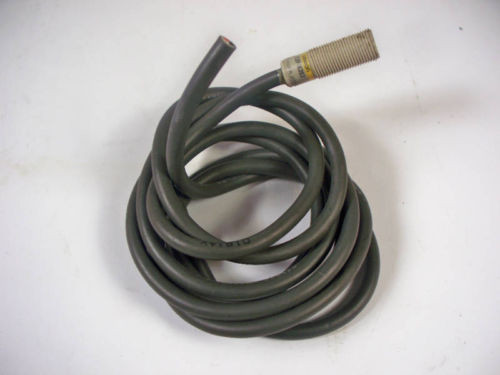 Omron E2F-X2E2 Proximity Switch USED