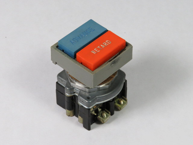 Cutler-Hammer E30AB Push Button 1NO 600V French Blue/Orange Lens USED
