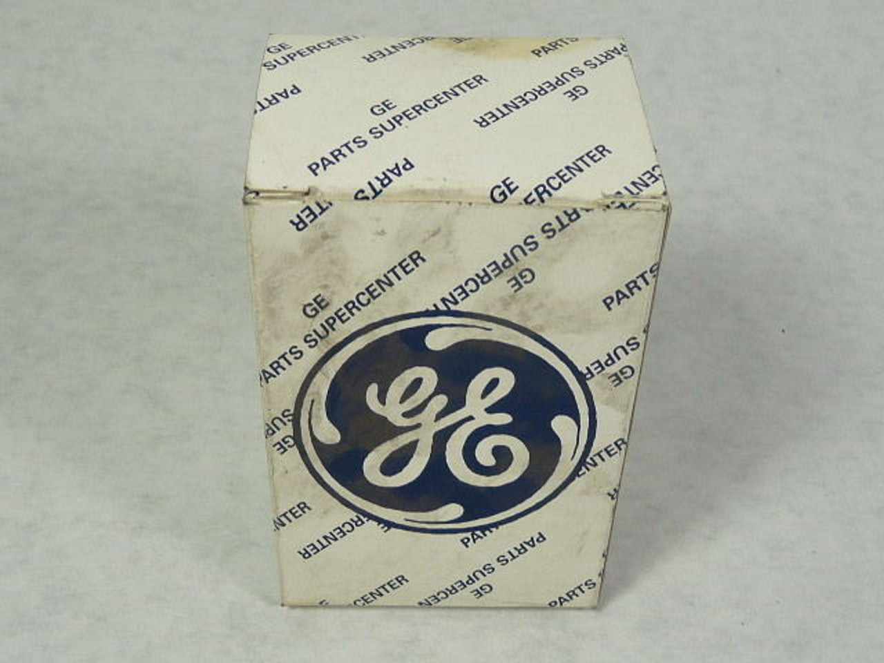 General Electric CR104A8222 Mushroom Head Pushbutton ! NEW !