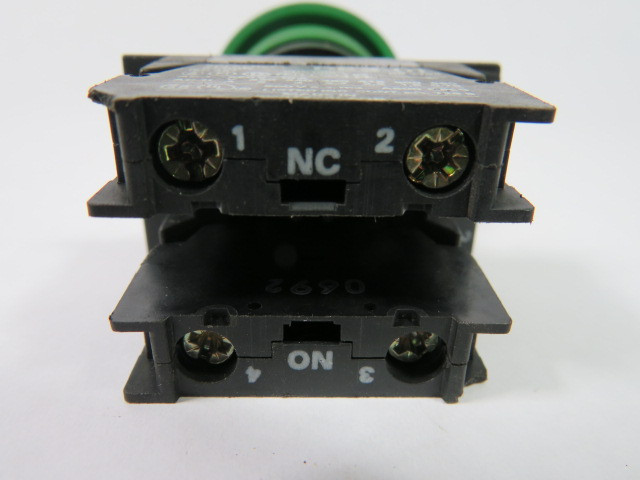 Sprecher + Schuh D7P-MM43PX11 Push Button 1NO 1NC Green Mushroom USED