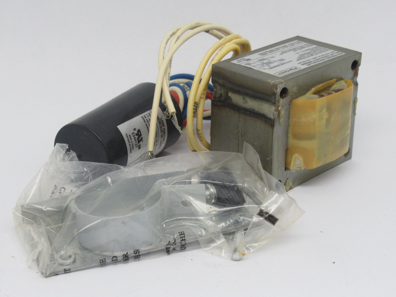Standard BHPS0100/120/C/R/K/STD High Pressure Ballast 120V 100W DMG BOX ! NEW !