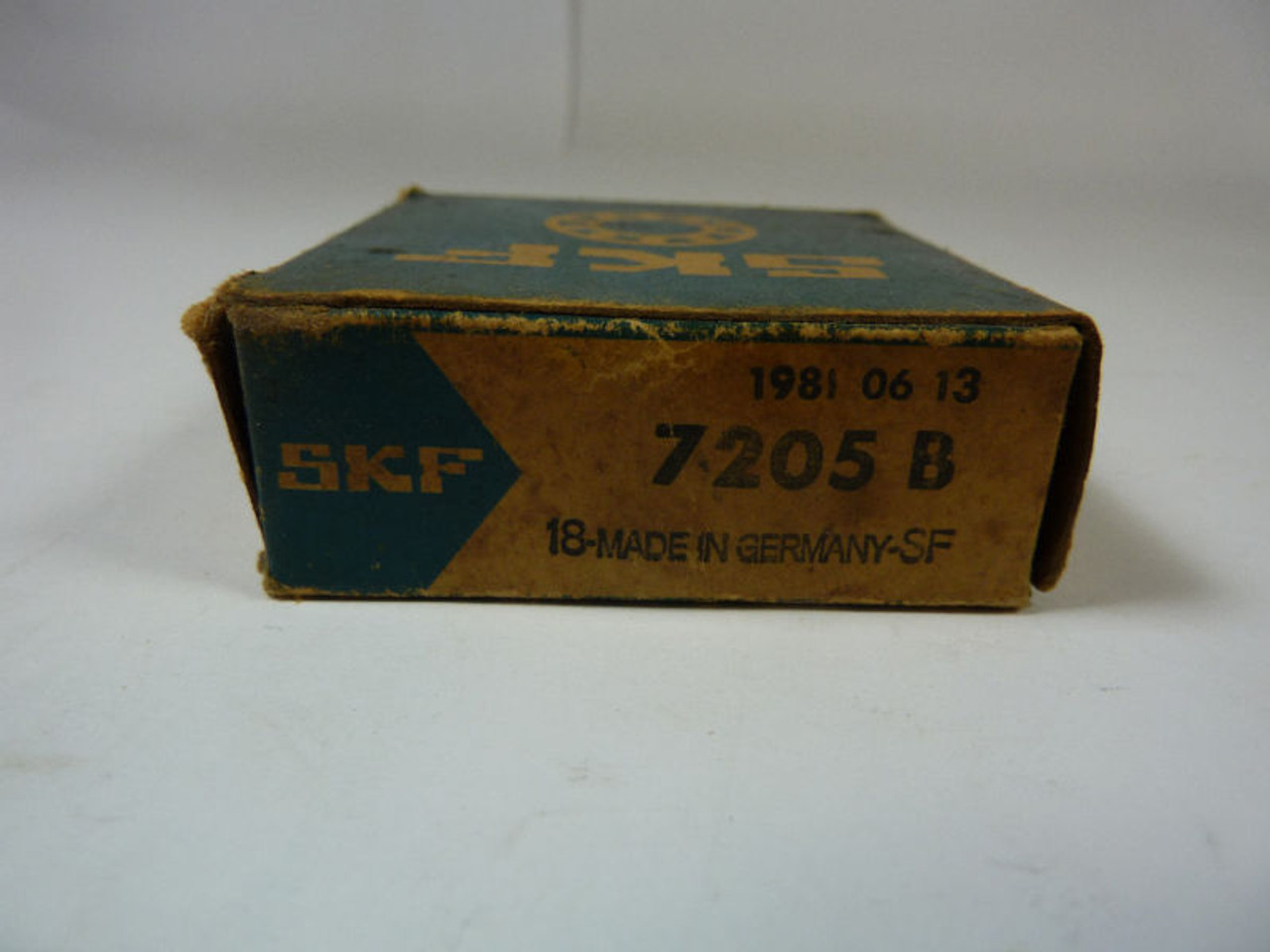 SKF 7205B Angular Contact Bearing 52mm OD 25mm ID 15mm W DMG BOX NEW