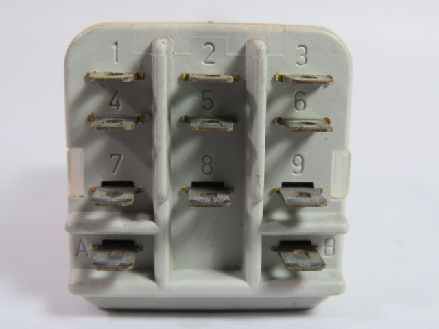 Allen-Bradley 700-HB33Z24 Series A Relay 24VDC USED