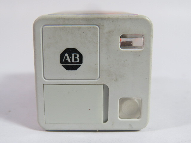 Allen-Bradley 700-HB33Z24 Series B Relay 24VDC USED