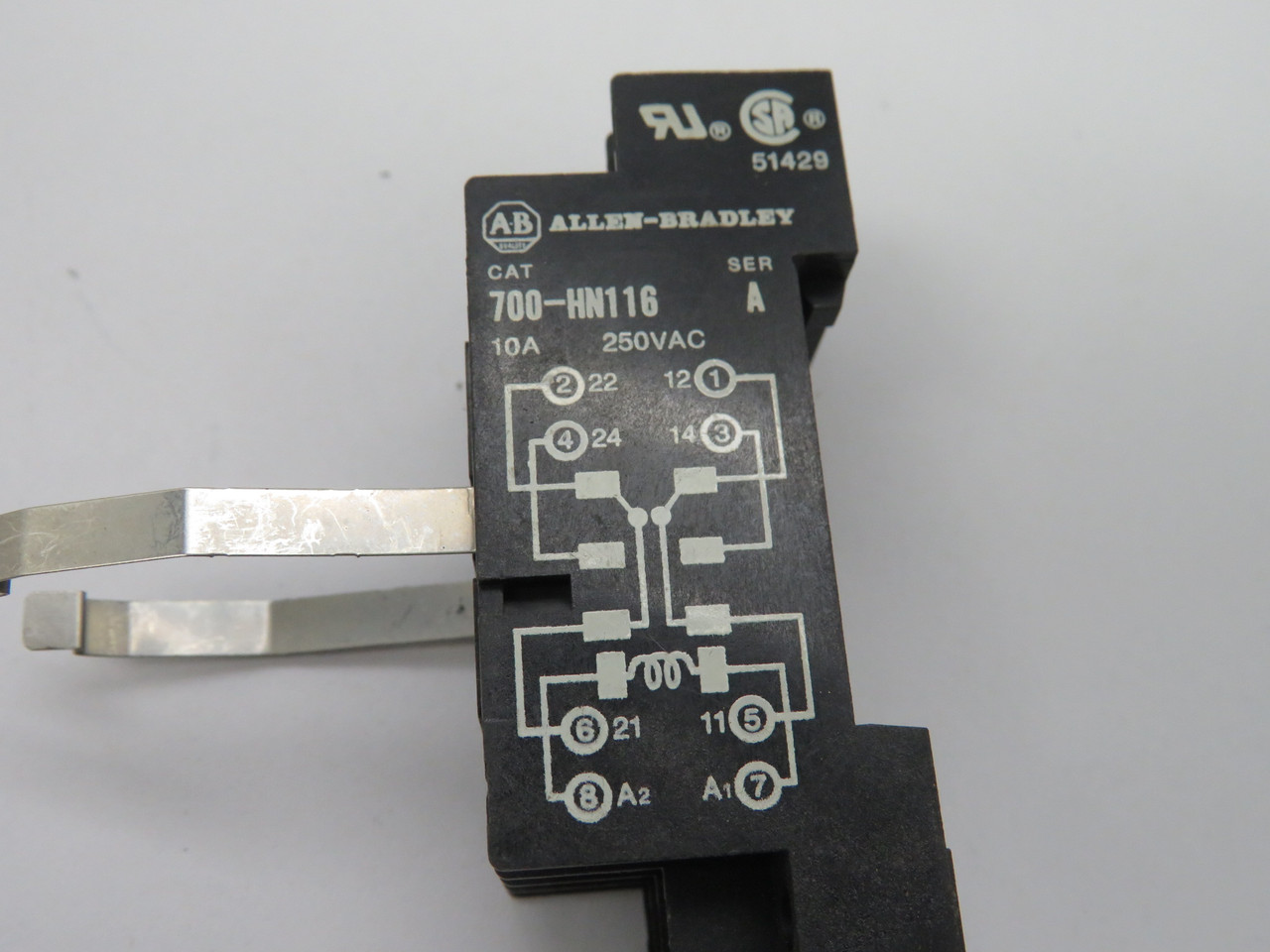 Allen-Bradley 700-HN116 Relay Socket 8 Blade Mini Base Series A USED