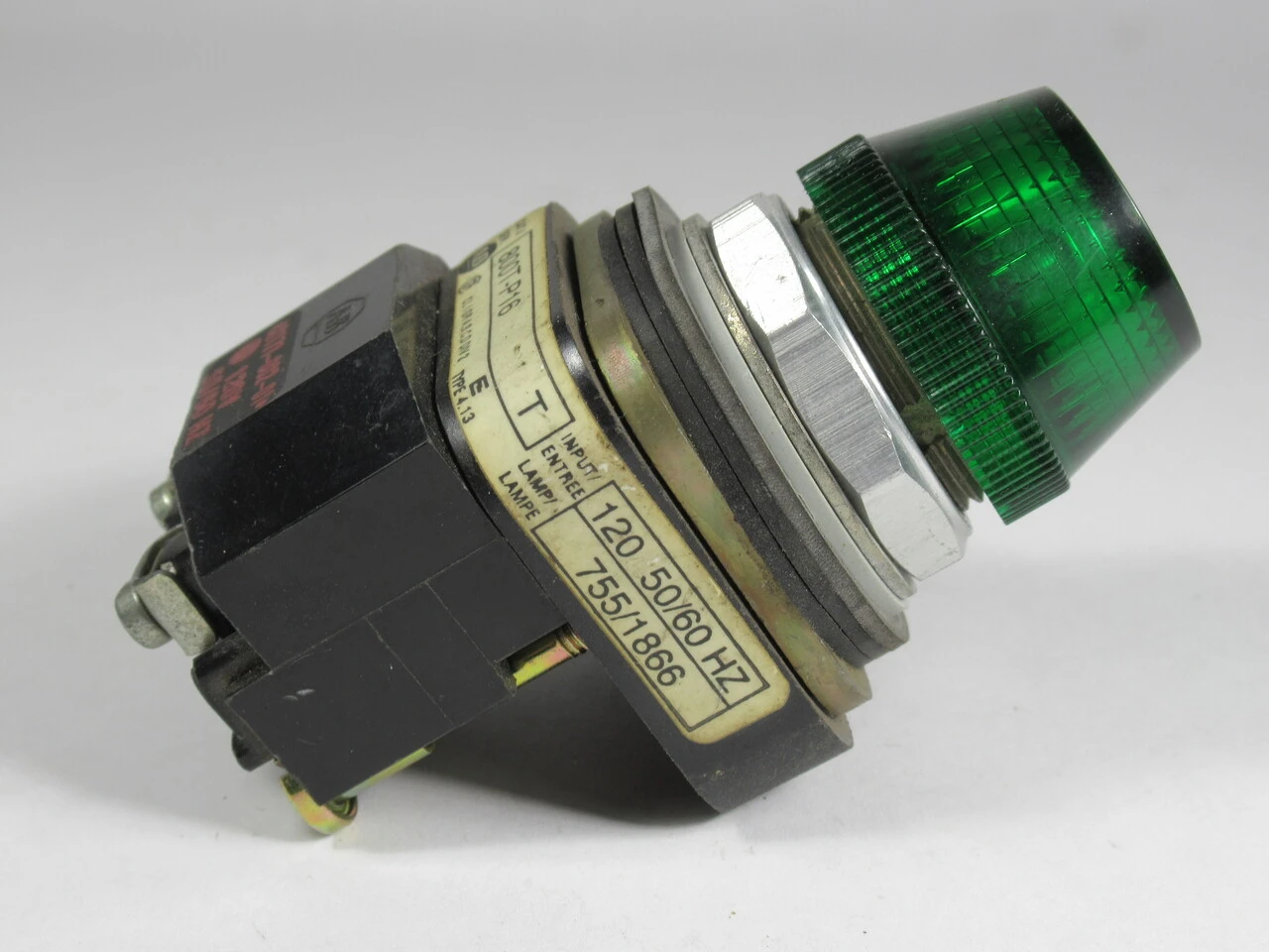 Allen-Bradley 800T-P16G Series T Pilot Light 120VAC 50/60Hz Green Lens USED