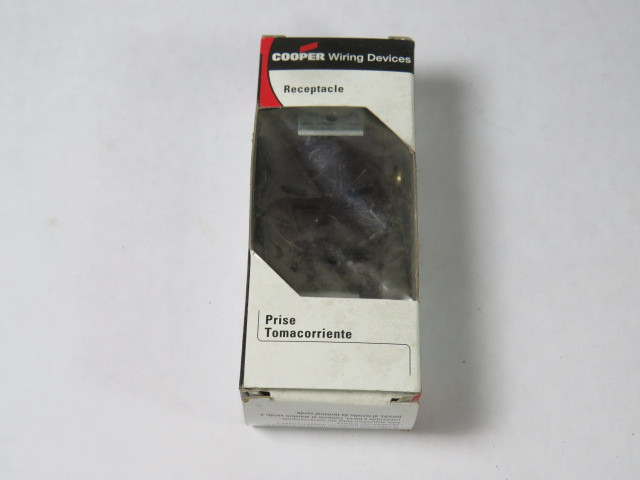 Cooper 816B-BOX Single Receptacle 15A 250V 3W 2P ! NEW !