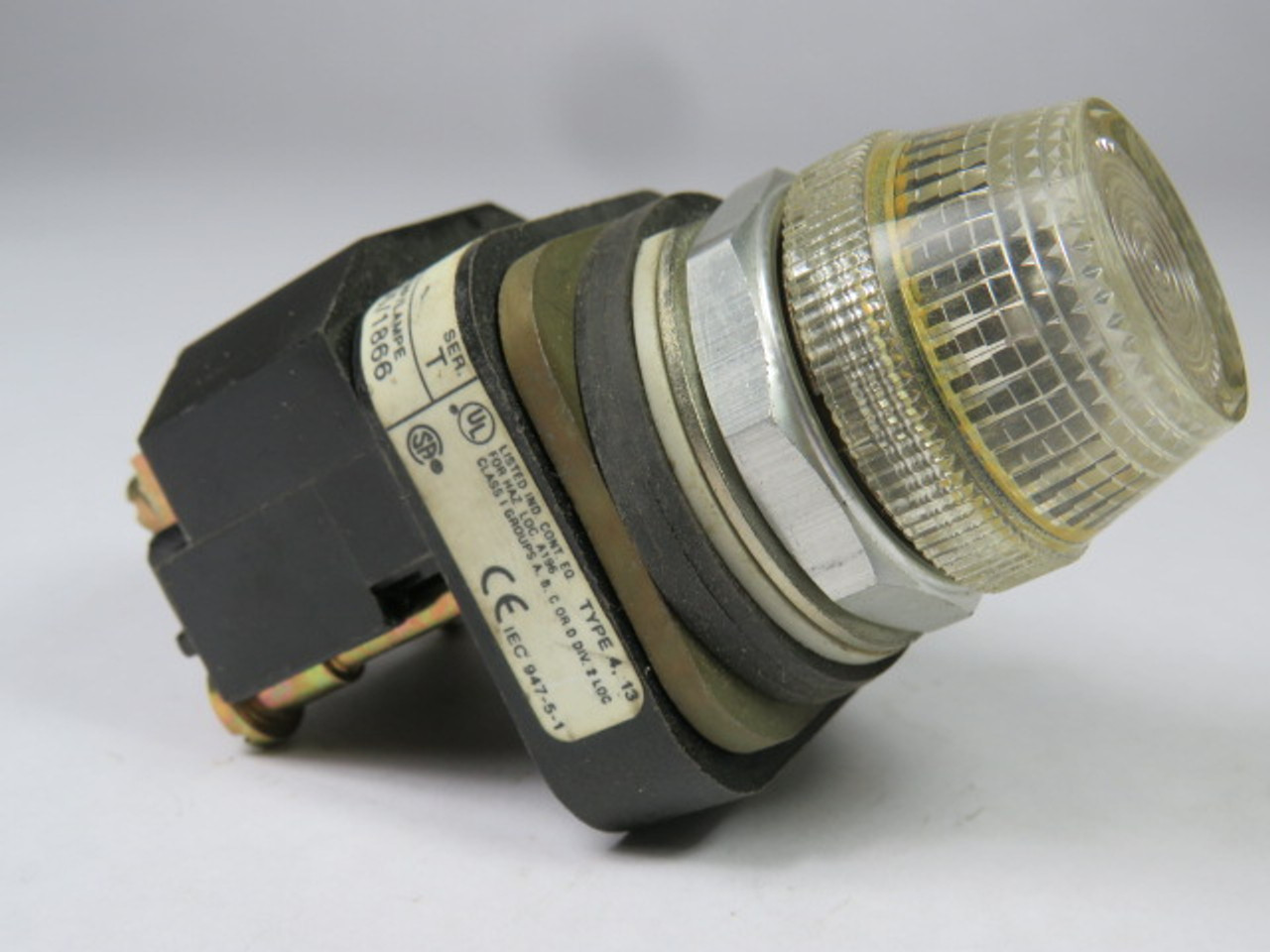 Allen-Bradley 800T-P16C Series T Pilot Light 120VAC 50/60Hz Clear Lens USED