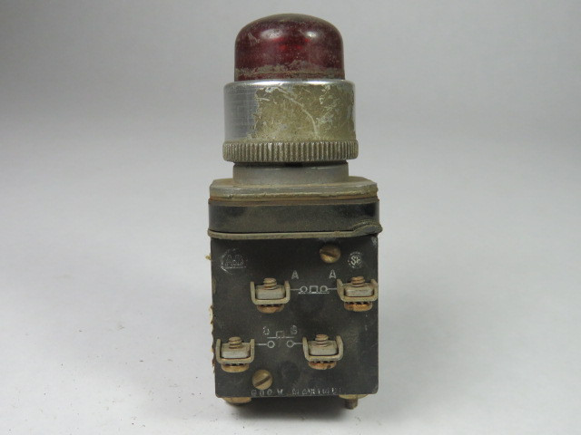 Allen-Bradley 800T-PB16R Vintage Push Button 120VAC 50/60Hz Red 1NO 1NC USED