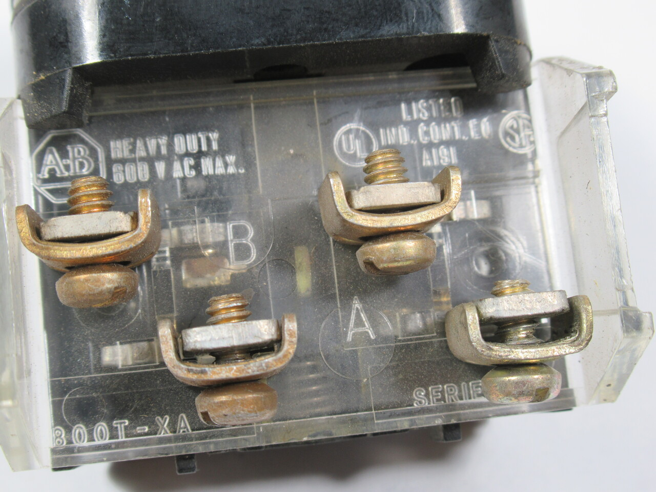 Allen-Bradley 800T-A2A Series N Push Button 1NO 1NC Black Flush Head USED