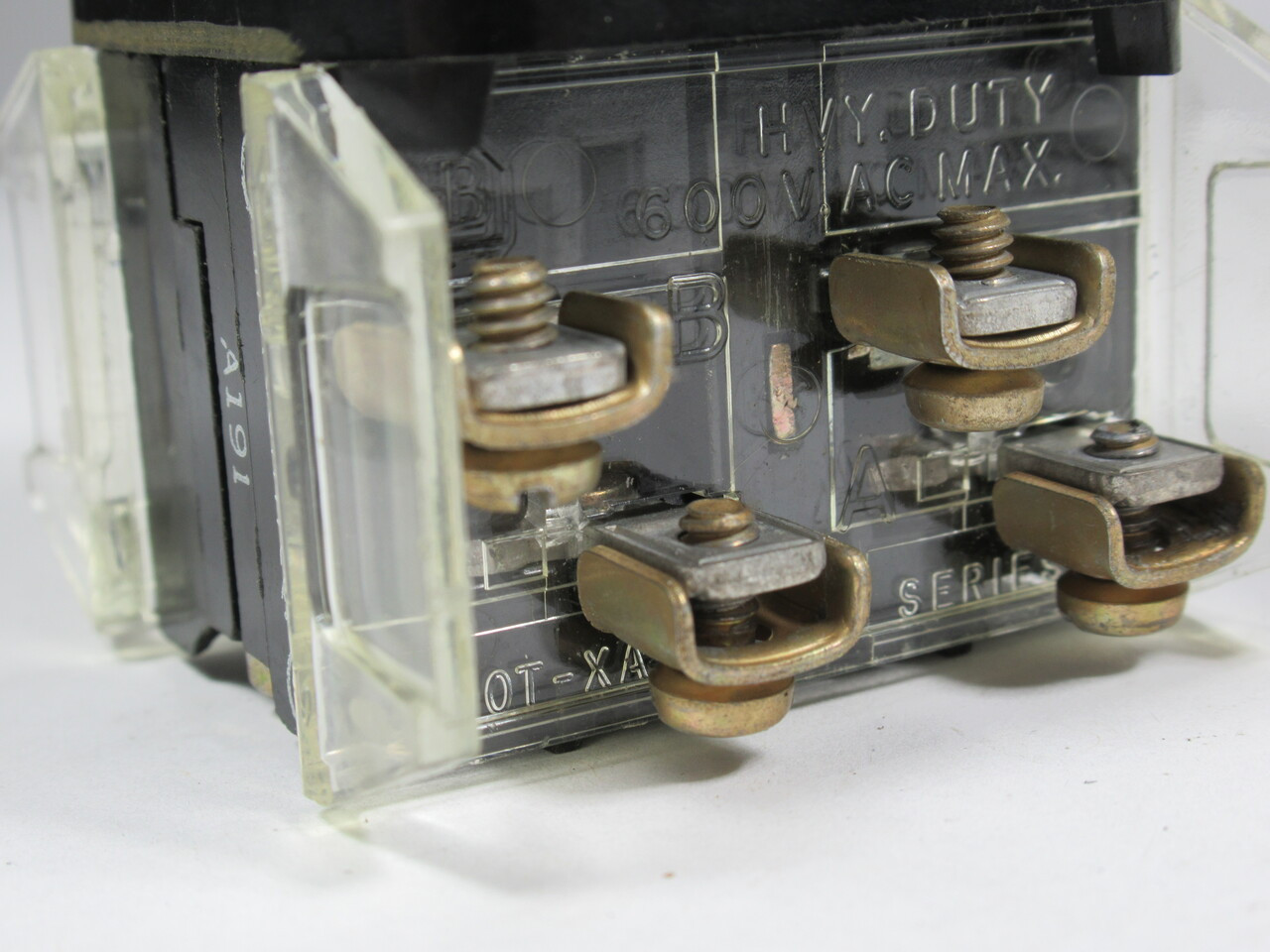 Allen-Bradley 800T-A2B Series B Push Button 2NO 2NC Black Flush Head USED