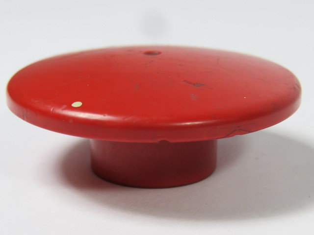 Allen-Bradley 800T-N247R Non-Illuminating Jumbo Mushroom Cap Red *Chips* USED