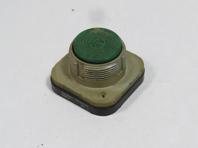 Allen-Bradley 800T-A1 Series A Push Button Flush Green Head No Contacts USED