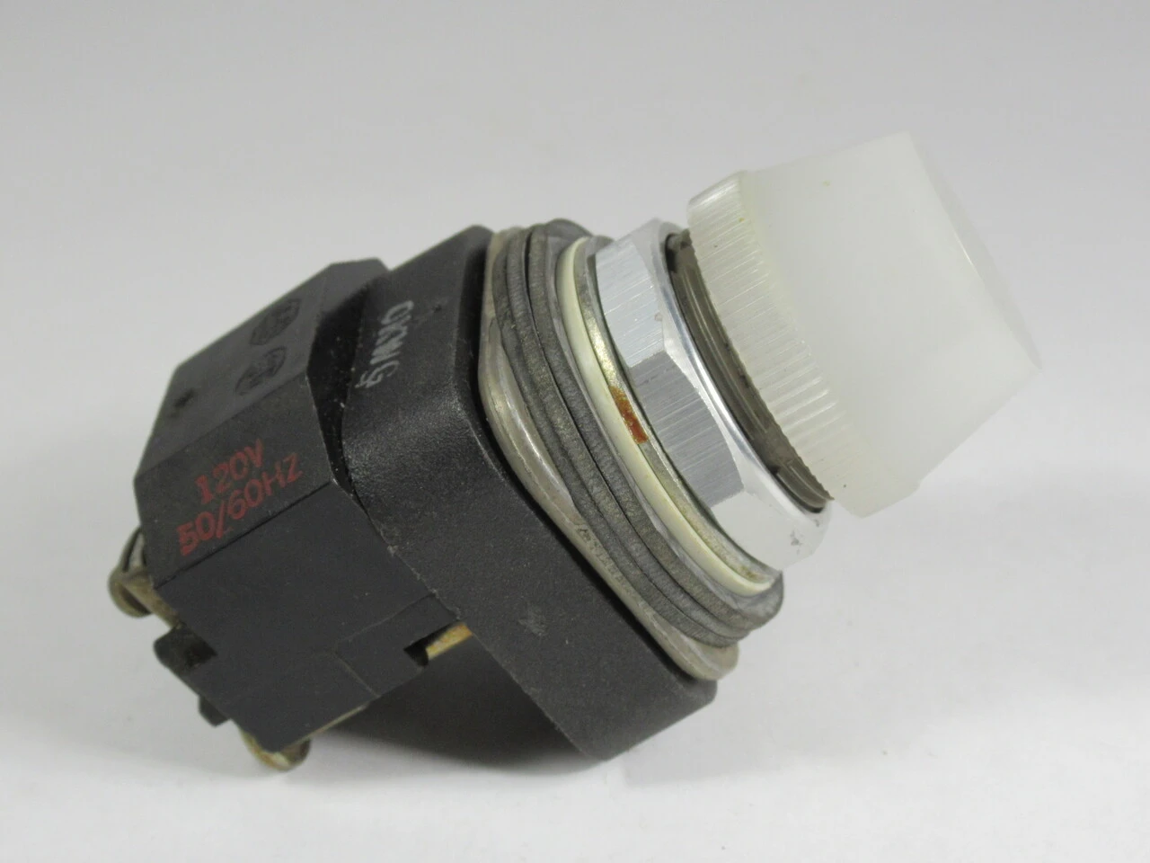 Allen-Bradley 800T-P16W Series N Pilot Light 120VAC 50/60Hz White Lens USED