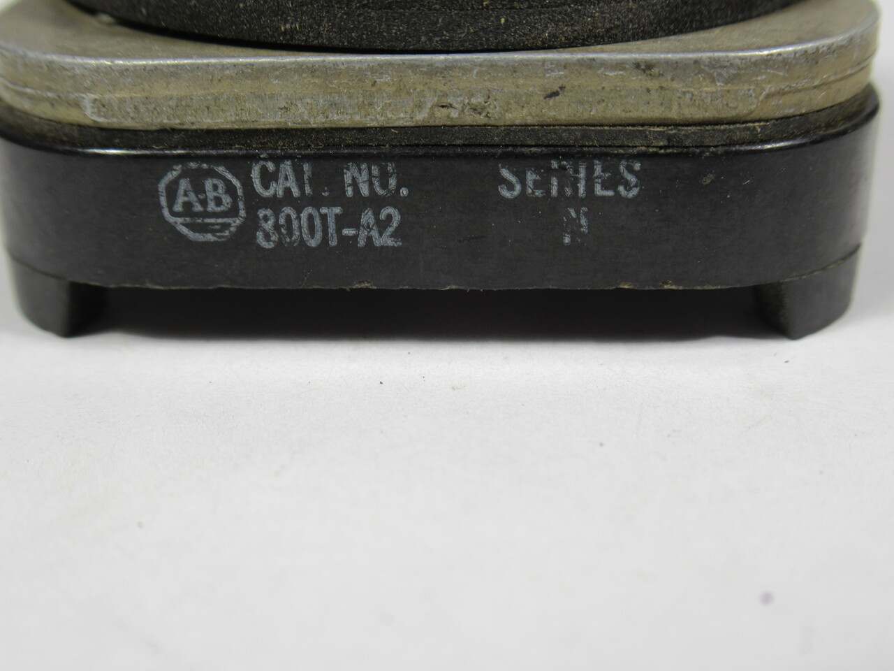 Allen-Bradley 800T-A2 Series N Push Button Flush Black Head No Contacts USED