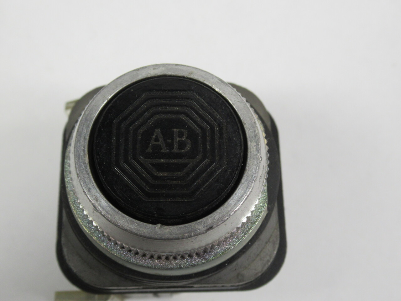 Allen-Bradley 800T-A2D1 Series A Push Button 1NO Black Flush Head USED