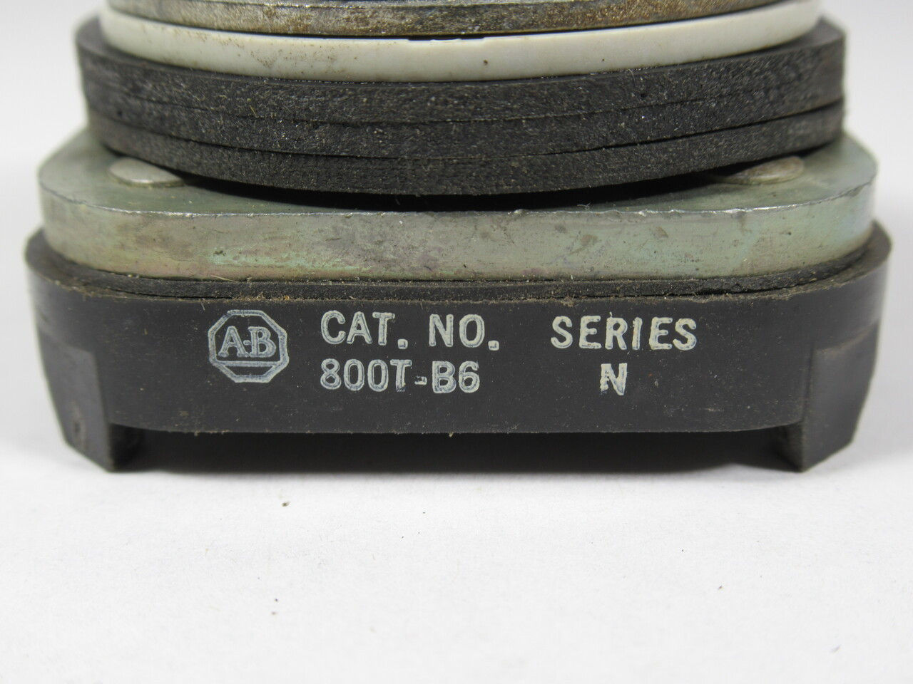 Allen-Bradley 800T-B6 Series N Push Button Red Extended Head No Contacts USED