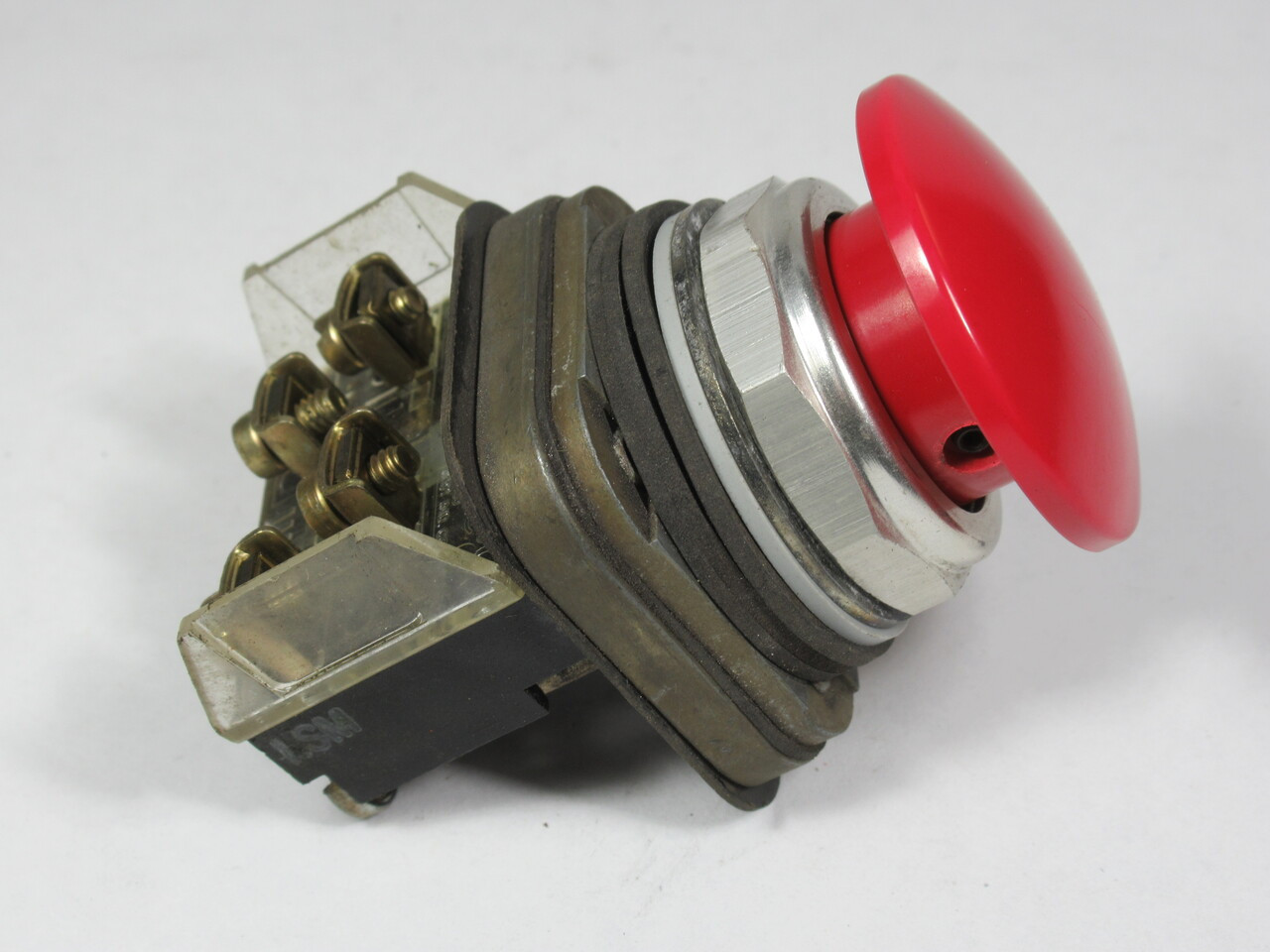 Allen-Bradley 800T-D6A Series T Push Button Red Mushroom Head 1NO 1NC USED
