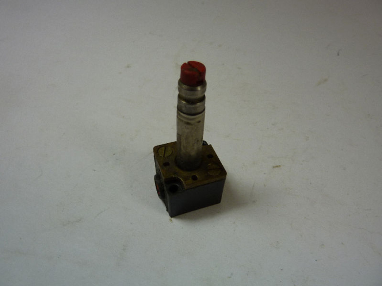 Norgren 54462-04 Solenoid Coil for Control Valve USED