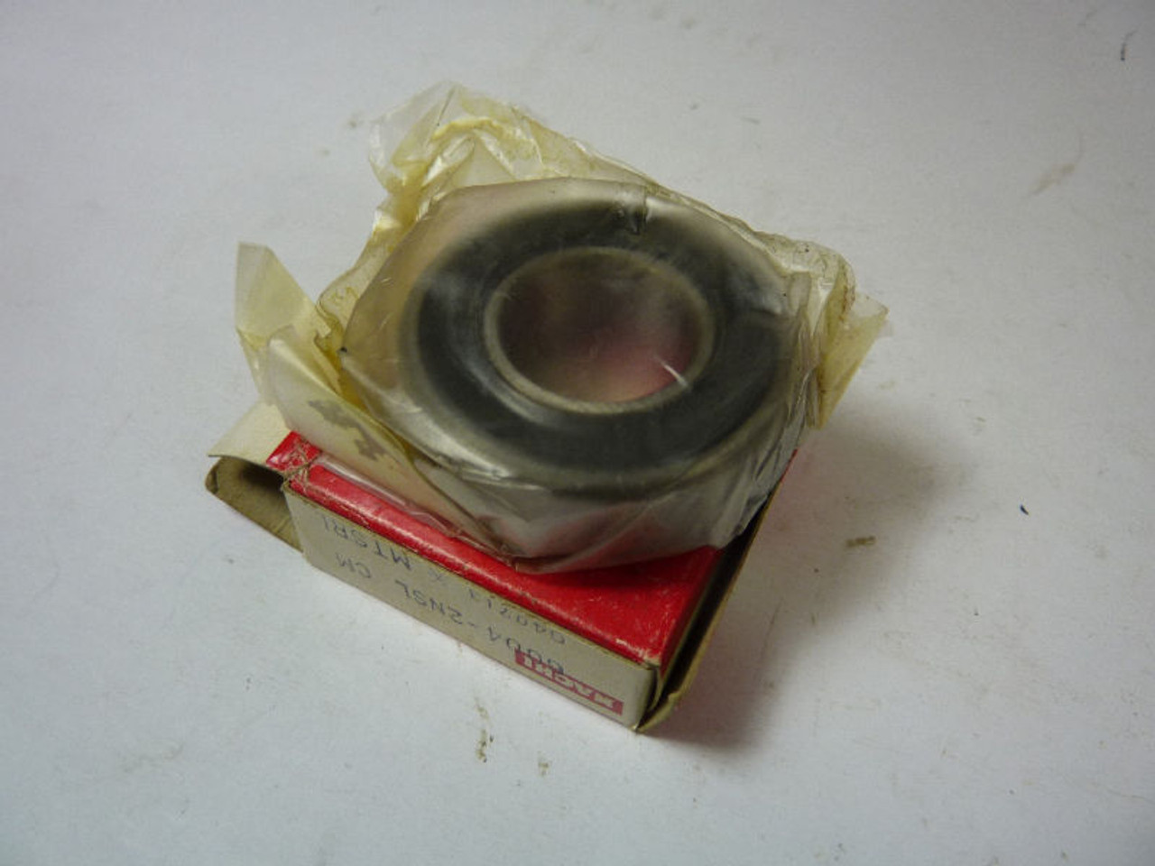 Nachi 6004-2NSL Roller Bearing ! NEW !