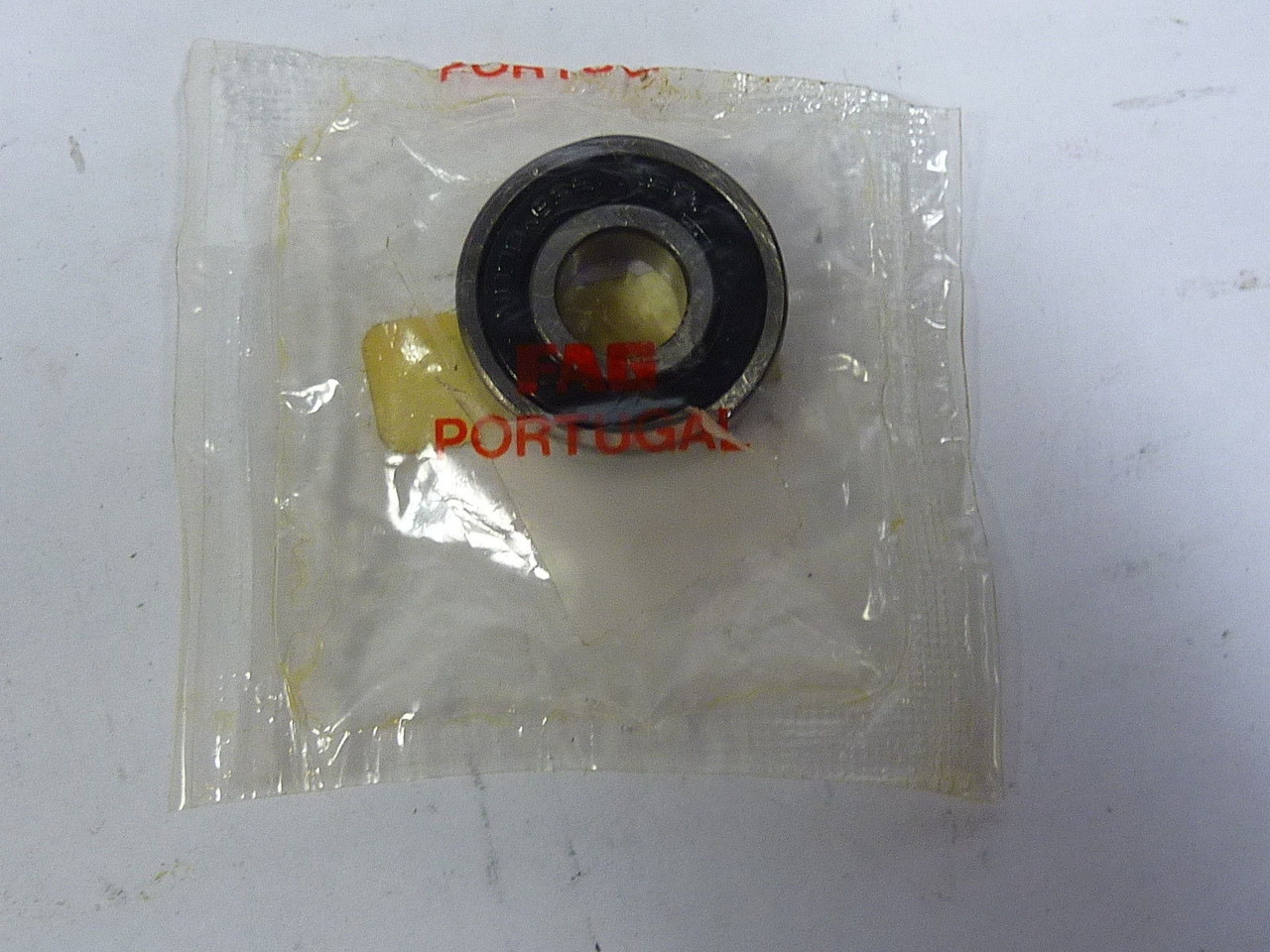 FAG 6000-2RSR-C3 Roller Bearing ! NEW !