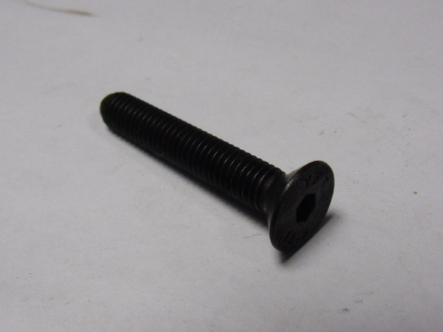 Brighton Best 534060 M5-0.80 x 30 Flat Soc Cap 100-Pack  NEW