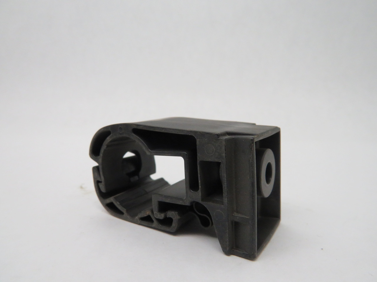Transair 66972501 Pipe Hanger 1" Lot of 10 USED