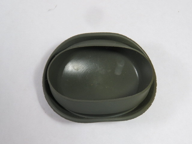 Thomas & Betts 5715 Neoprene 2" Liquid Tight Knockout Plug USED