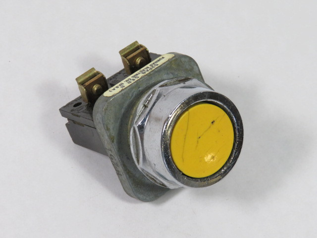 Furnas Electric Co 52PA8 SerB Push Button 1NO Black Contact Yellow Flush USED