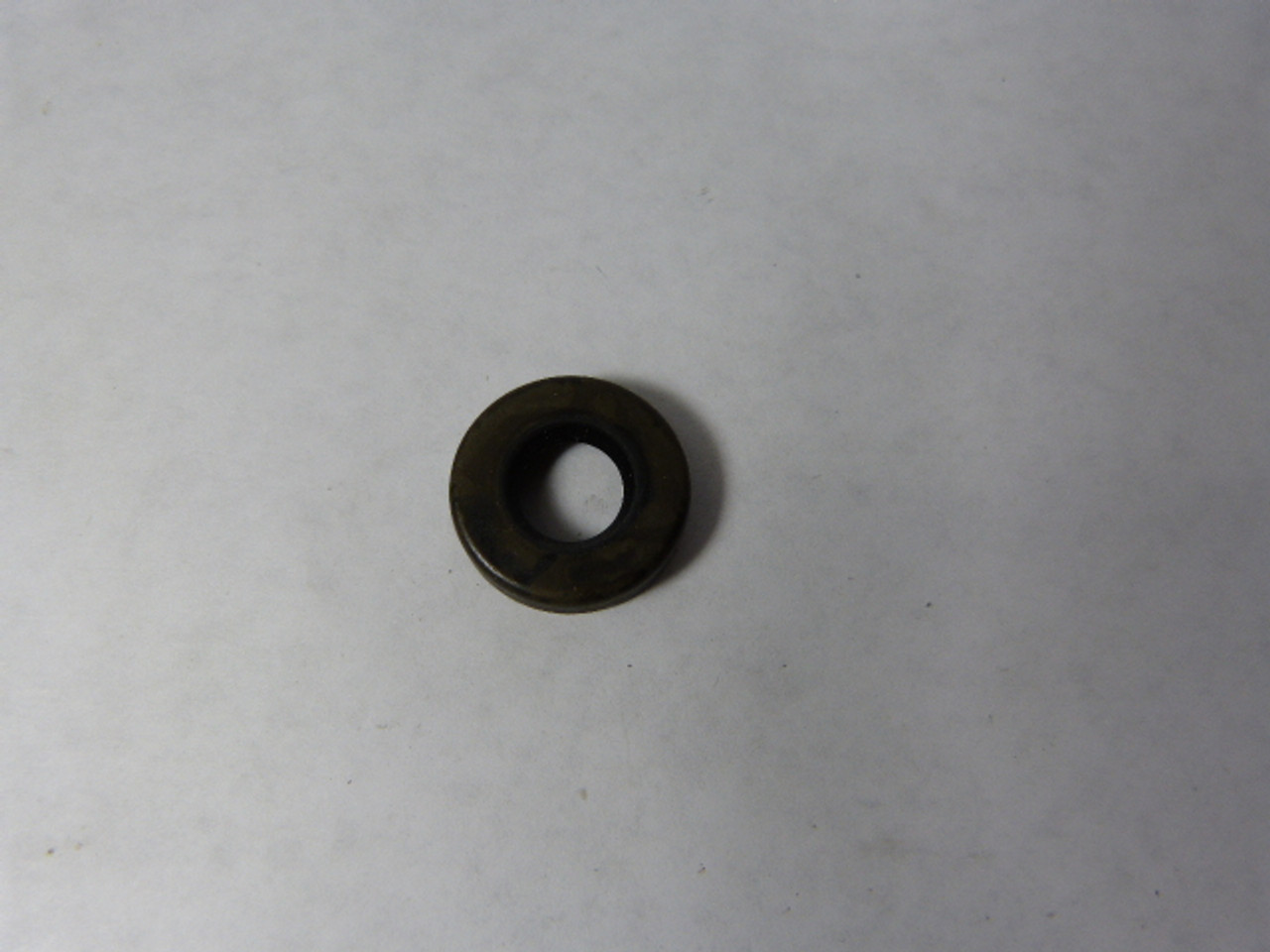 Chicago Rawhide 4990 Oil Seal 13mm Bore ! NEW !