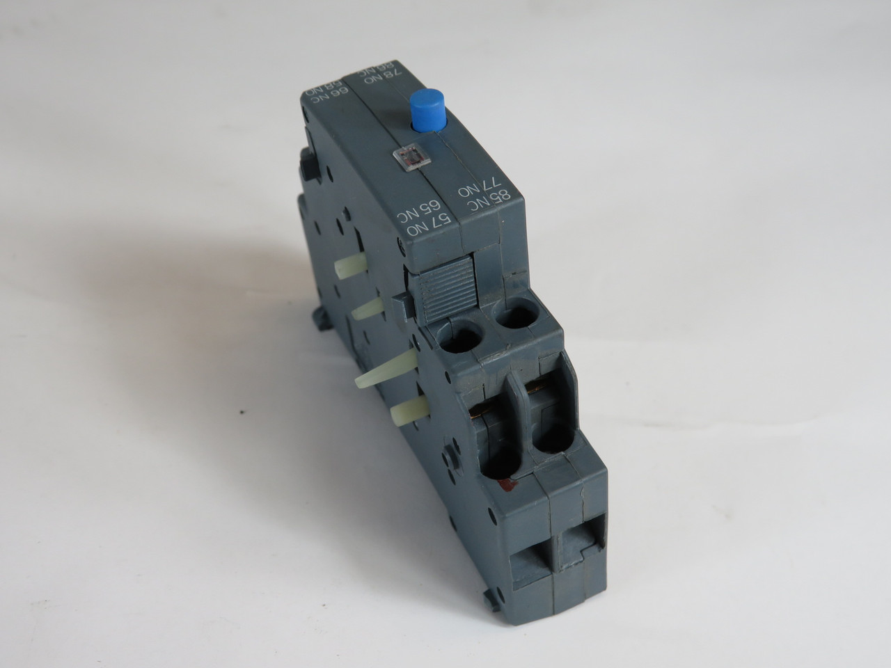 Siemens 3RV2921-1M Signaling Switch 10A 690V  USED