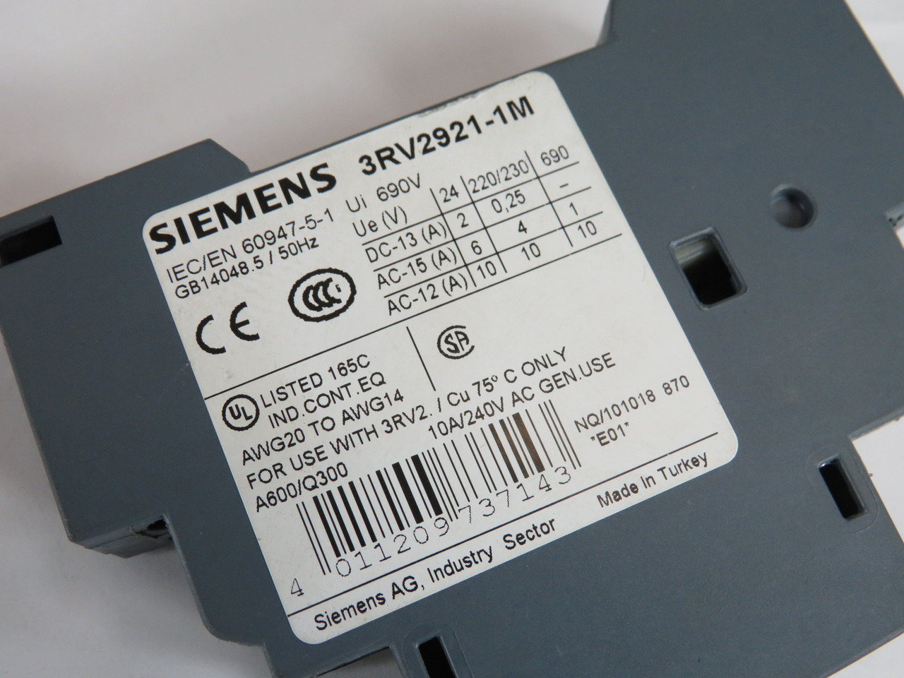 Siemens 3RV2921-1M Signaling Switch 10A 690V  USED