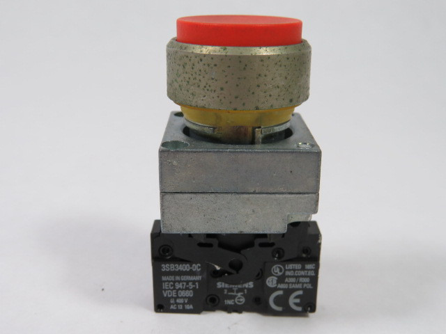 Siemens 3SB3203-0BA21 Push Button 1NC Red Extended USED