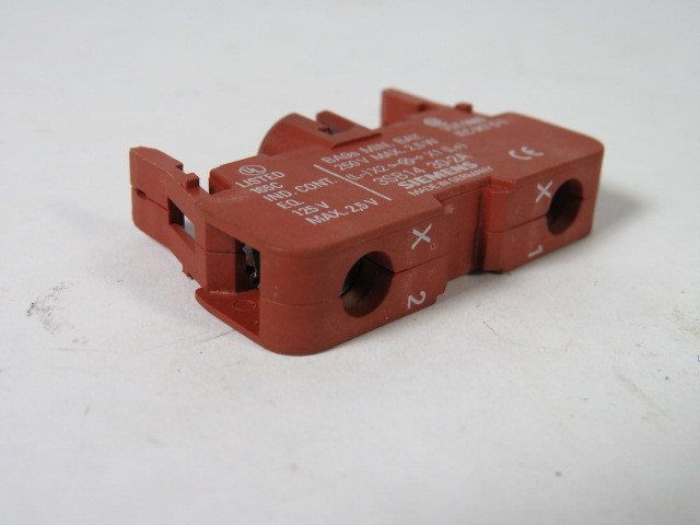 Siemens 3SB1-430-2A Pilot Light Holder 1NC 2.5W 250V USED