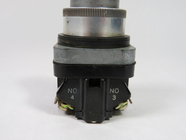 TEC 41-11492-1 Selector Push Button 220V 3A 1NO 1NC Green USED