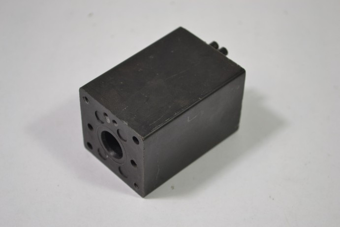 Numatics 225-372B Solenoid Coil 24 VDC USED