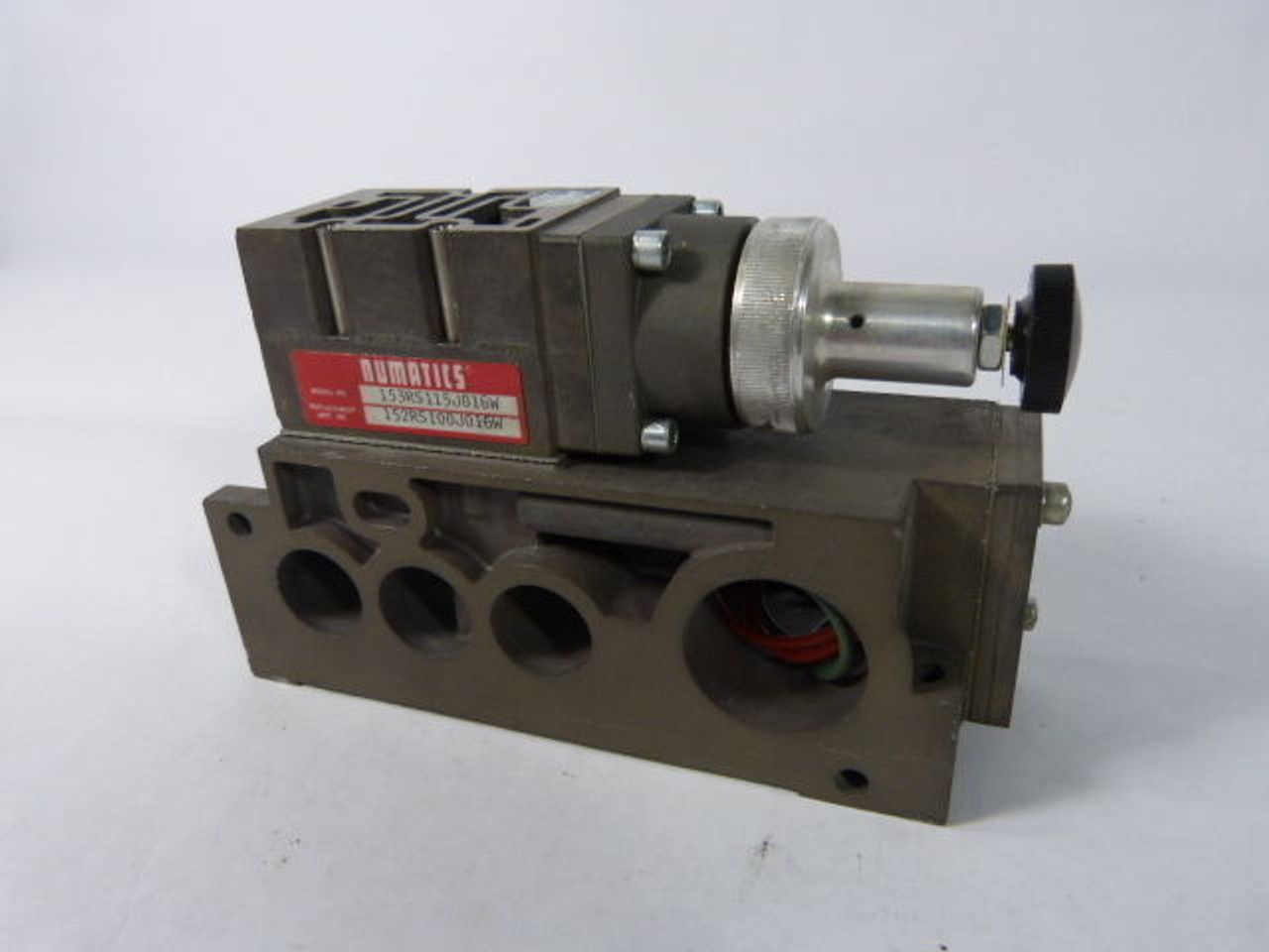 Numatics 153RS115JO16W Regulator With Manifold ! NEW !