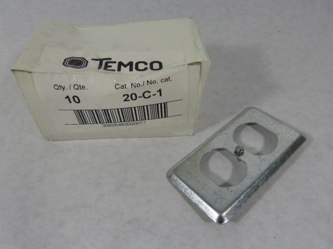 Temco 20-C-1 Outlet Cover ! NEW !