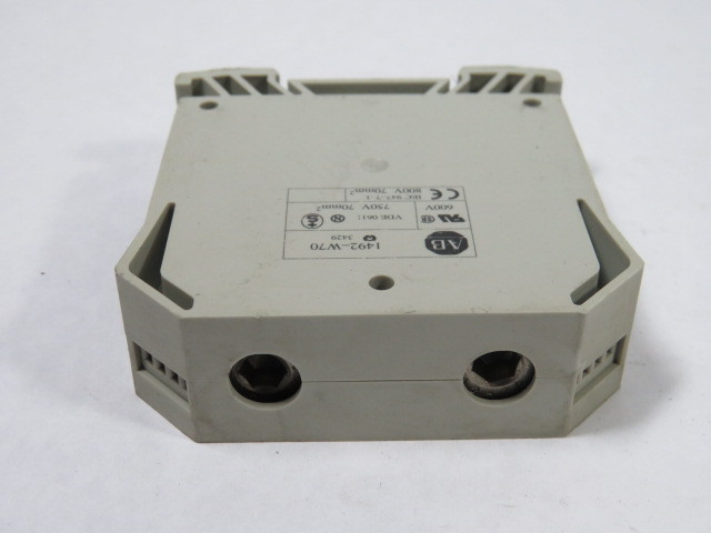 Allen-Bradley 1492-W70 Single Feedthrough Circuit Block 70mm 600V USED