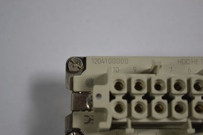 Weidmuller 1204100000 Screw Connection Size 4 16A 500V 10-Pole USED