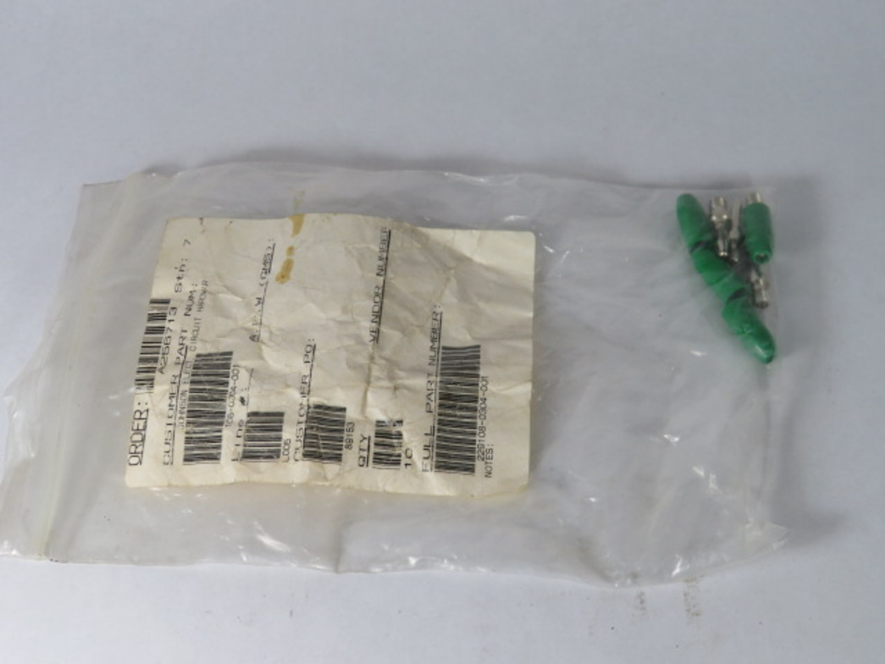 Johnson Connectivity 108-0304-001 Solderless Banana Plug 15A GN Lot Of 4 ! NWB !