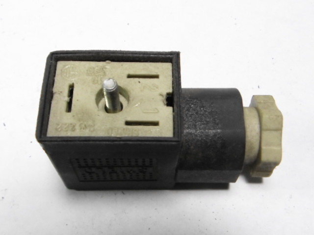 Shield VF-513222 Solenoid Valve Connector 2P+PE 10A 380V USED