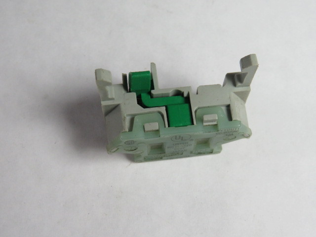 IDEC TW-C10M Contact Block 1NO 600V GREEN USED