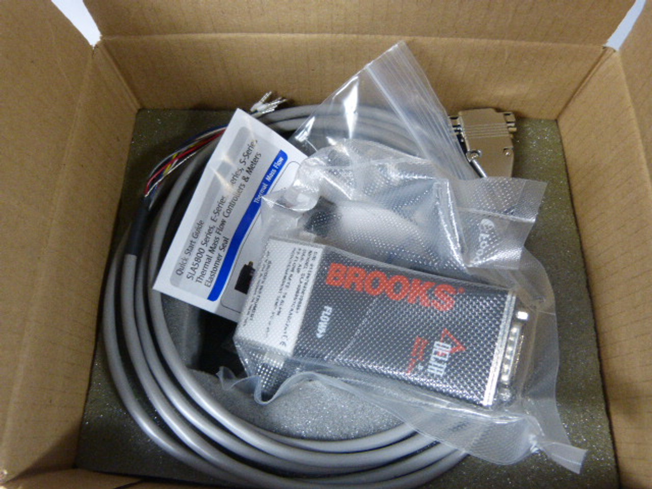 Brooks 5860S/BC Smart Mass Flow Meter 0-30 In Min Air ! NEW !