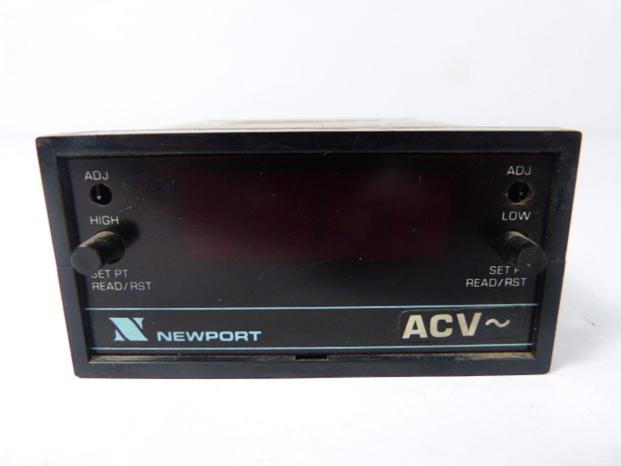 Newport Quanta Q2041CVR3 Digital Panel Meter USED