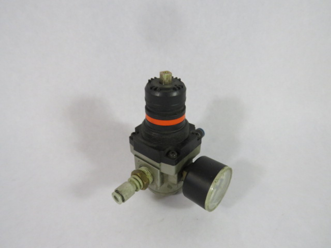 SMC NAR3000-N03 Air Filter Regulator w/ Gauge 3/8"NPT .05-85MPA ! AS IS !