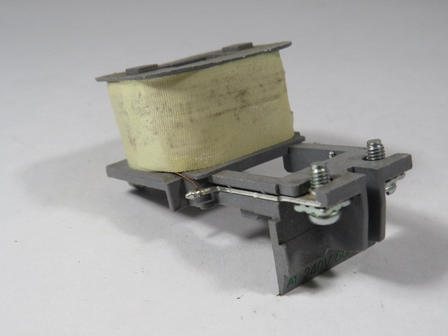 LS Industrial Systems GMC-9-40-240V AC Contactor Coil 240V 60Hz USED