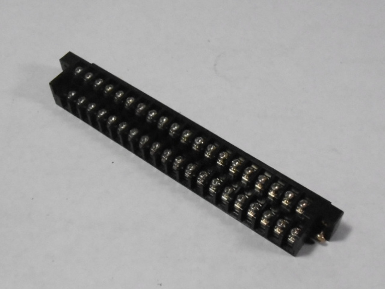 Kel 7070-040-168 Terminal Strip 40-Pos USED