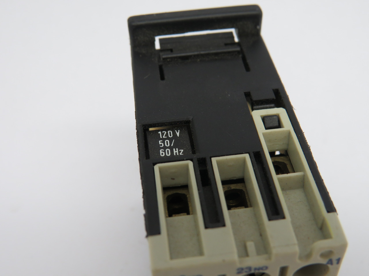 Telemecanique CA2-SK20-G7 Control Relay 120V 50/60HZ USED